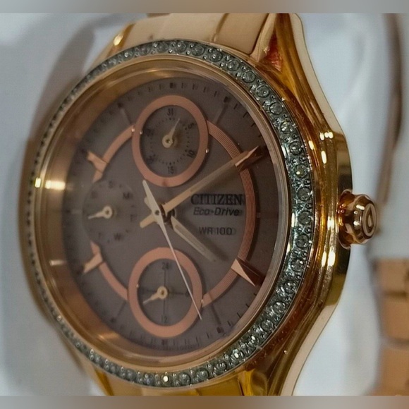 Citizen Eco-Drive 8637 Gold-tone Watch - Picture 4 of 17